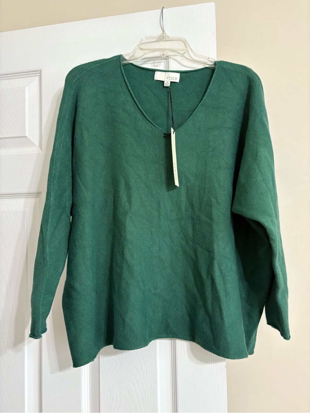 NWT PINCH women’s Green Sweater V-Neck Long Sleeve Size M